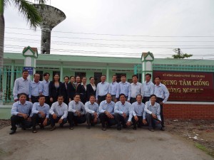 Tập thể Trung tâm Giống NN