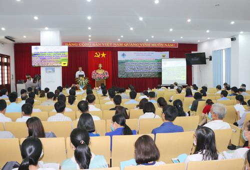 Hội nghị- tọa đàm " Giải pháp ứng phó hạn, mặn cho cây trồng và vật nuôi vùng Đồng bằng sông Cửu Long" (Nguồn: Đại học Cần Thơ)